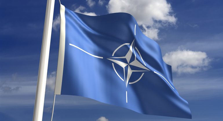 Nato-flagga.